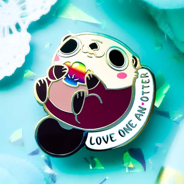 "Love one an Otter" Chonk Sea Otter Pin Enamel Pin